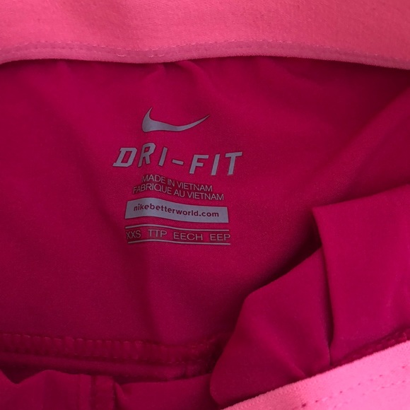 Nike running shorts - Picture 2 of 3